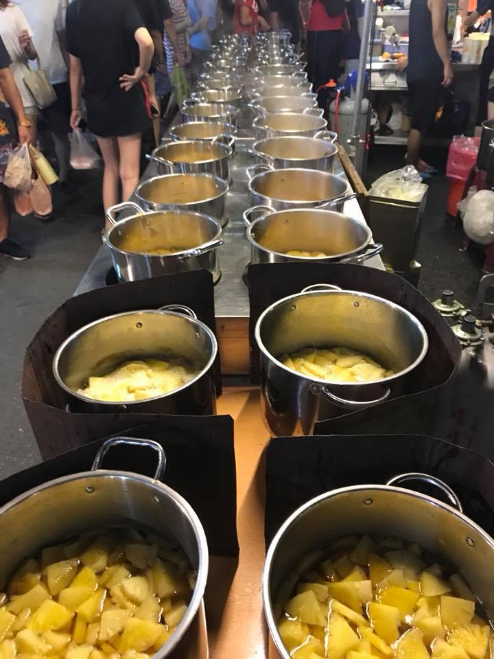 斗六好味道！老闆「現削現煮熬出純正水果茶」 喝過就停不下來：20年甜蜜如一日