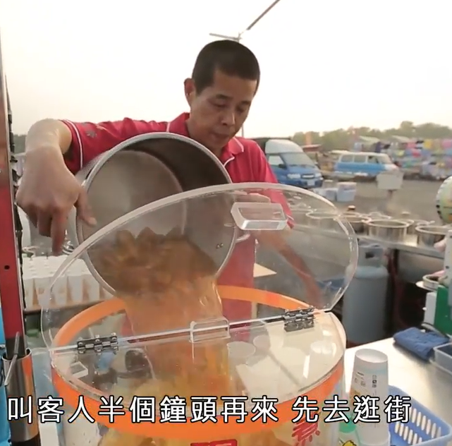 斗六好味道！老闆「現削現煮熬出純正水果茶」 喝過就停不下來：20年甜蜜如一日