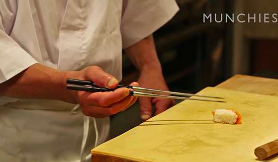 吃壽司「白飯直接沾醬吃」錯很大　日本料理師傅「教你正確吃法」網驚：口感真的不一樣！
