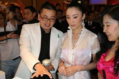 綺夢是妳嗎？90年代一線女星張敏退隱20年  如今「年過半百公益照」曝光眾人驚