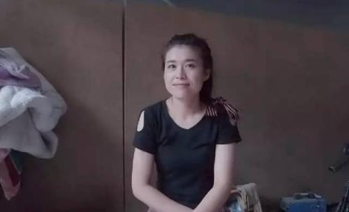 女工人「搬水泥自己來」灰頭土臉從不嫌　下班後變裝網友認不出：贏過一票女神