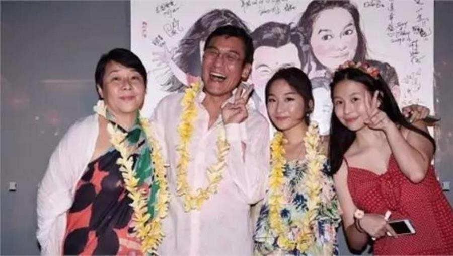 梁家輝:你不欺我少年窮!我也不負你糟糠恩