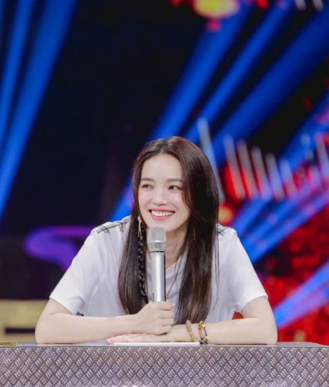 淡然接受不完美!舒淇這張臉「看著彷彿寫滿了故事」 舉手投足都充滿氣質