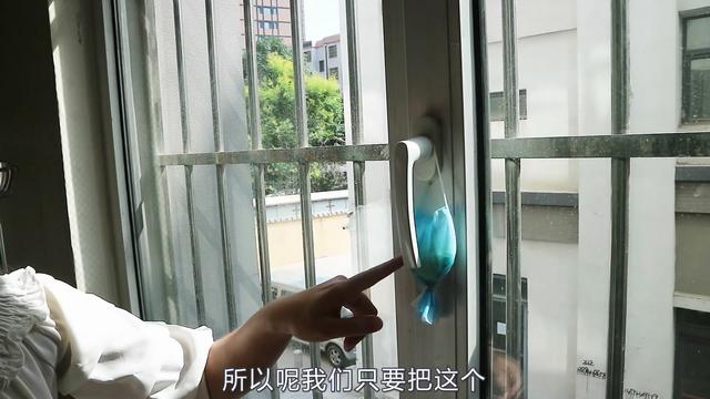 「花露水」滴一滴在「大蒜」上！原來是厲害「新用法」太實用了   現在知道還不晚
