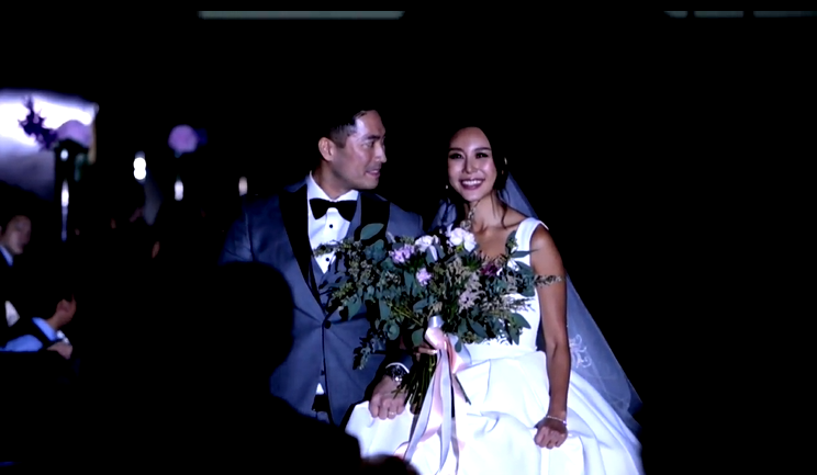 戴愛玲「驚喜獻聲好姊妹婚禮」  超強鐵肺唱《對的人》甜翻  網友感動哭 ：這禮物我也要