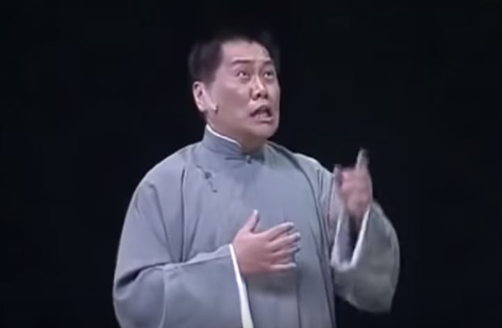 馮翊綱當社工用「不輪轉台語」和阿嬤聊天　一句「瓦特啦」讓萬人哭笑不得