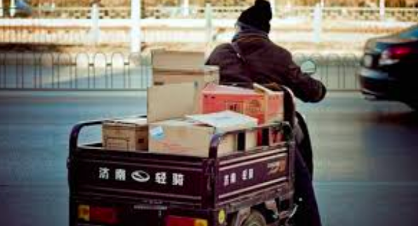 爸爸走了2天...網拍才送到！女兒吞淚打開「生前包裹」　崩潰大哭1hr：最後的禮物！