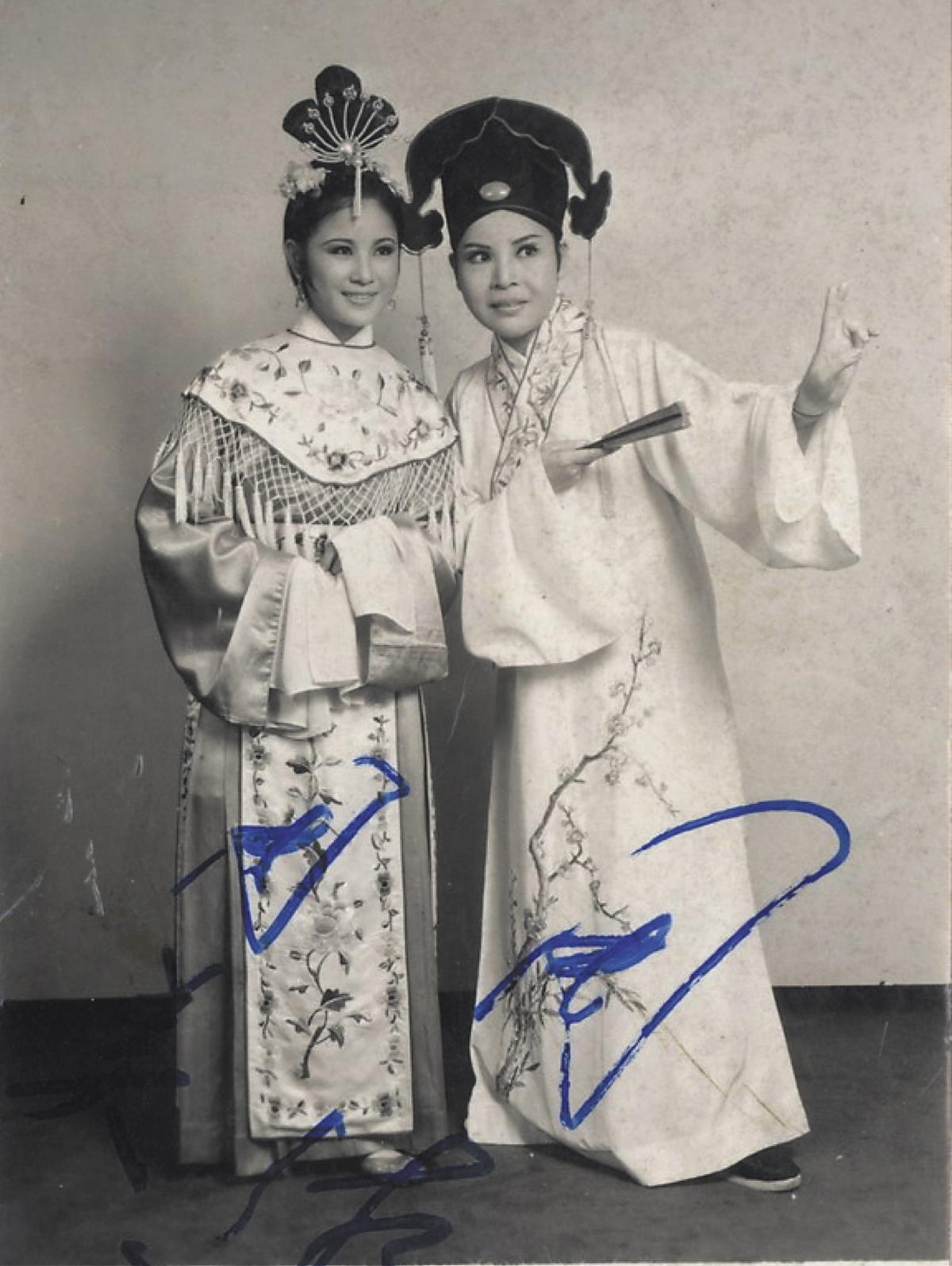 周遊為愛「披600萬婚紗」被酸像傘蜥蜴　余天揭「崩壞變臉史」：她以前真的很美