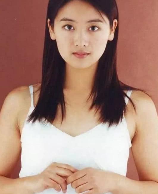 窮小子當年假鑽戒求婚「娶大6歲二婚女星」　「無微不至的寵愛」成為演藝圈佳話