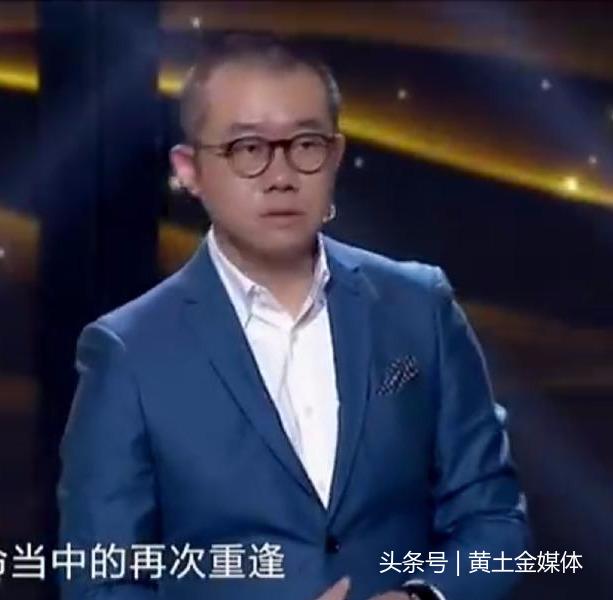 58歲「天山童姥」再婚遇真愛 一上台就驚艷全場!轉過身的瞬間,主持人驚呼:女神