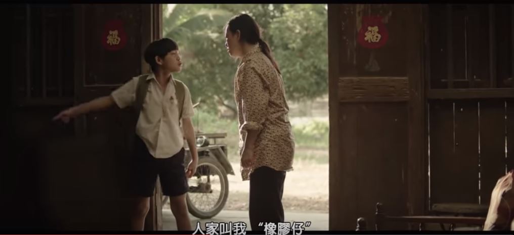 都是因為妳！他被同學笑「家裡沒錢」怪媽媽沒能力　直到眼前一幕…讓他慚愧抱住媽媽