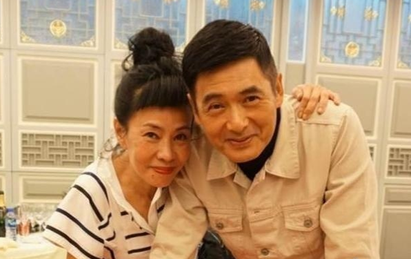 周潤發身家56億「月僅花4千」私下最愛逛菜市場！「每周必登山」一爬6小時：身體顧好比享受物質重要