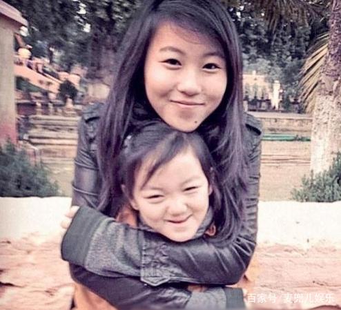 當初紋下巴為陪妹妹「變醜」  現在李嫣變美！她洗掉紋身陪妹妹一起變美