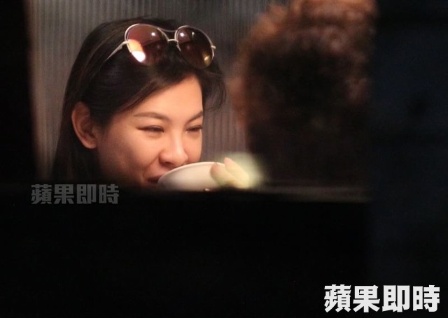 林若亞遭直擊「一人急奔娘家」秘密回台 嫁豪門2年「懷不上金孫」鬆口另有計畫