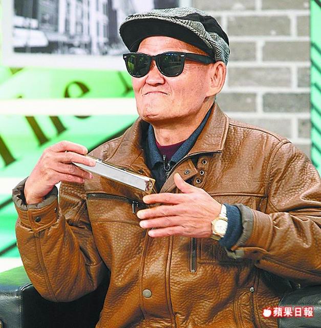 正港流浪到淡水！李炳輝夫妻「淡水獻唱4小時」　近況曝光「年收不到10萬」補助全沒了