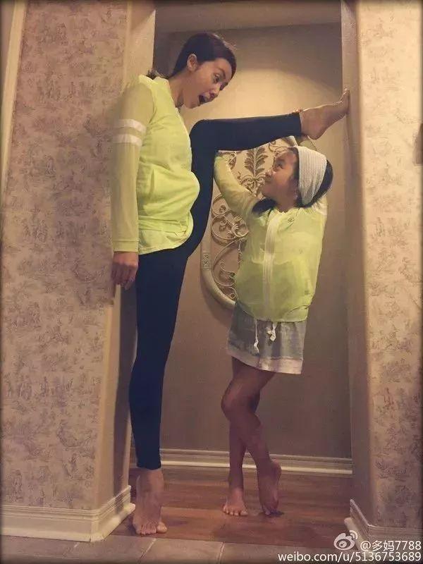 幸福就是她的樣子！婚後被老公寵到「外貌如少女」　作為妻子「20年不用洗碗煮飯」