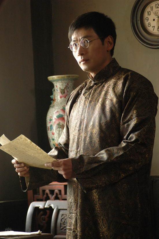 曾是鋼鐵工人「出道30年始終不紅」　妻子卻在當紅時嫁給他「如今28年相濡以沫」