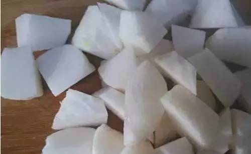 白蘿蔔和它一起燉湯「香甜好喝 暖身驅寒」最適合秋冬季節湯品