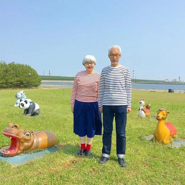 六旬夫婦相愛38年天天情侶裝！76萬粉絲大嘆最美愛情：「從青絲到白髮，一生一人」