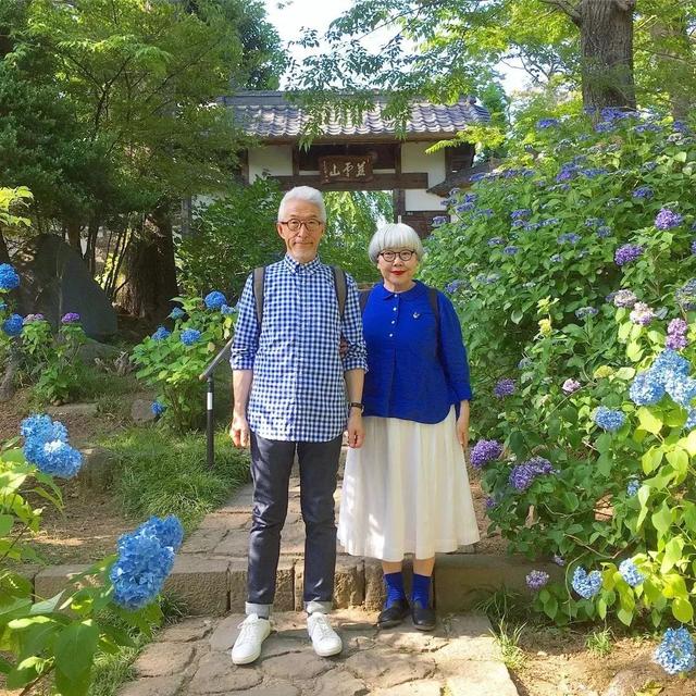 六旬夫婦相愛38年天天情侶裝！76萬粉絲大嘆最美愛情：「從青絲到白髮，一生一人」