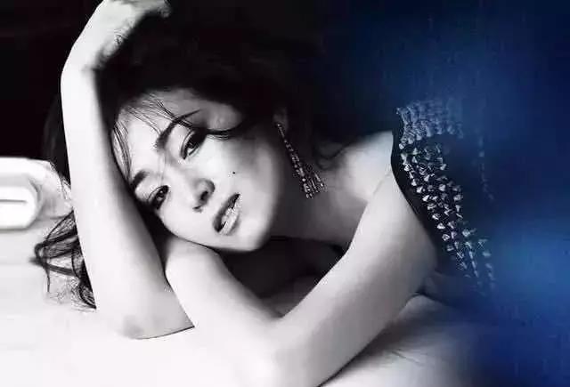 53歲鞏俐只戀愛不結婚：張藝謀不想給的，她也沒再問別人要