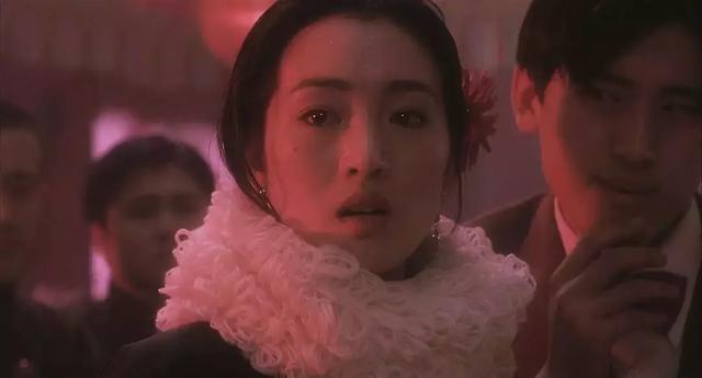 53歲鞏俐只戀愛不結婚：張藝謀不想給的，她也沒再問別人要