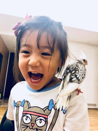 賈靜雯深夜哭喊「怎麼說走就走」　咘咘BO妞「母女抱在一起哭」：我真的不是超人媽媽...