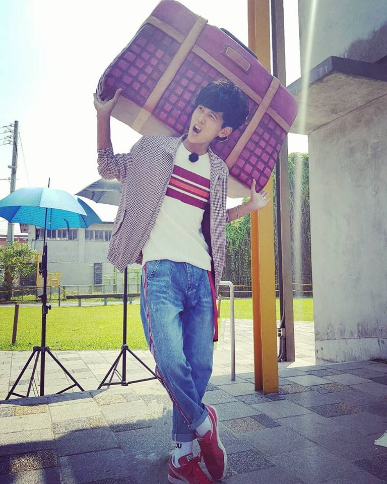 阿翔被封「綜藝圈4大摳男」父母瞞著他上山躲債！硬湊學費供念書：我覺得自己很不孝