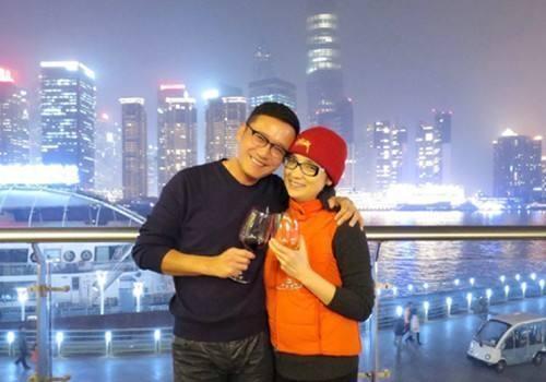 當年並稱五美！28歲嫁給同為演員的丈夫「被寵成公主」　如今56歲和女兒站一起神似姐妹！