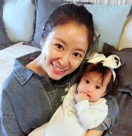 霍建華的1歲半女兒太漂亮！ 稱自己「被迷出強迫症」 一分鐘看好幾次寵成女兒傻瓜