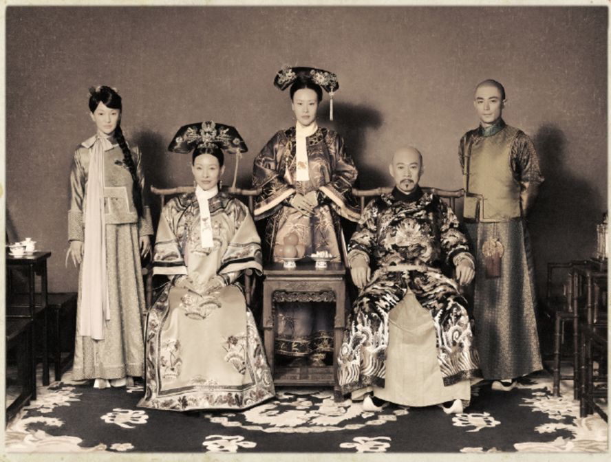  說好的美如天仙呢？皇帝後宮三千佳麗的「素顏照」被挖出　全天下男子「都掩面替皇上難過」：真不容易