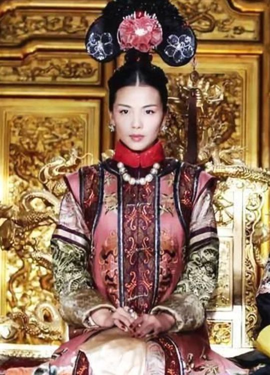  說好的美如天仙呢？皇帝後宮三千佳麗的「素顏照」被挖出　全天下男子「都掩面替皇上難過」：真不容易