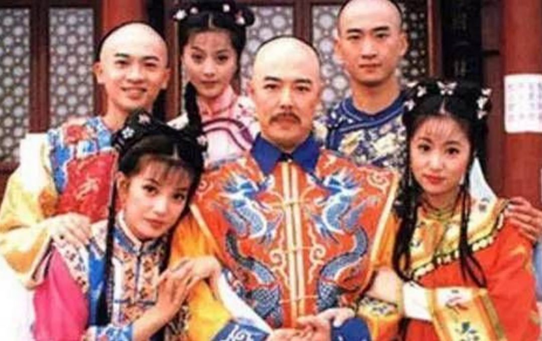  說好的美如天仙呢？皇帝後宮三千佳麗的「素顏照」被挖出　全天下男子「都掩面替皇上難過」：真不容易