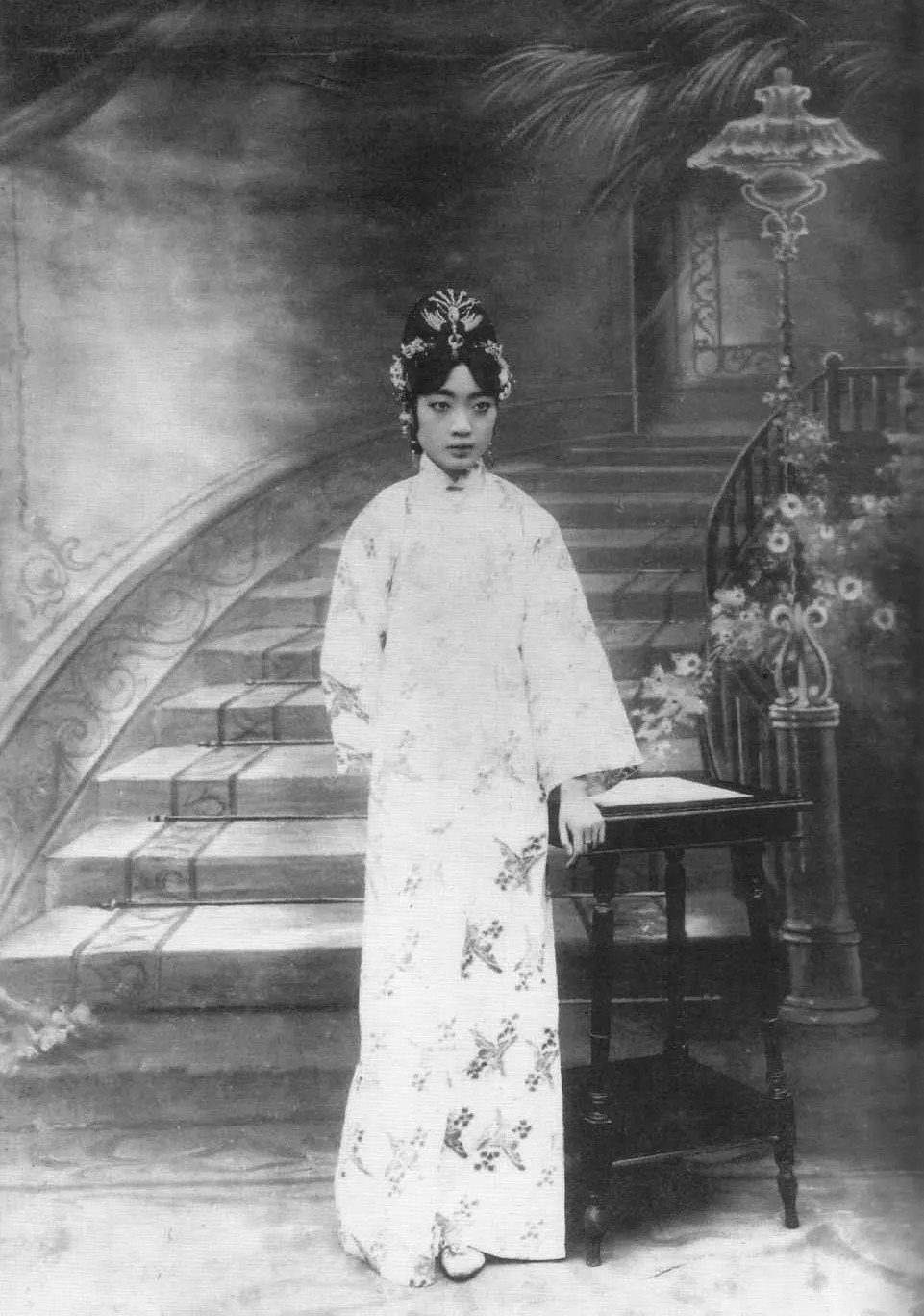  說好的美如天仙呢？皇帝後宮三千佳麗的「素顏照」被挖出　全天下男子「都掩面替皇上難過」：真不容易
