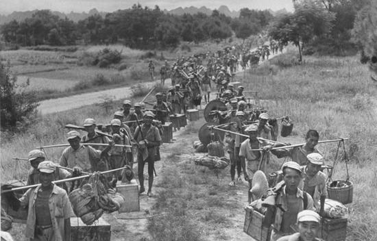 老人拿著1100萬借條找政府「討債」，專家一看借條問：請問你是？