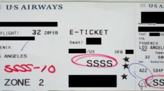 登機證上「出現一串SSSS」代表麻煩大了！退役海關解釋「你被盯上了」：買現金買機票的人要小心