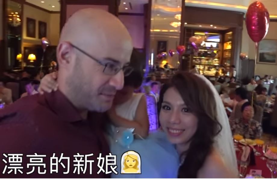 吳鳳參加「台灣婚禮」拿到喜餅好開心：有禮物　「神譬喻」台灣和土耳其的不同被狂推！