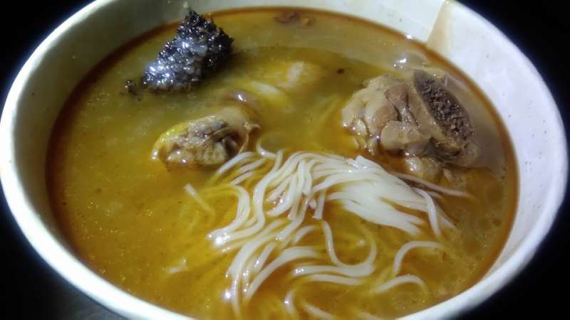 高雄麻油雞歇業一個月！熟客好奇問「老闆娘呢？」老闆兒子眼眶泛紅自責：她走了