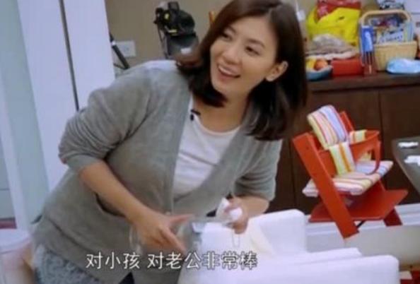 看看賈靜雯對公婆的態度，終於知道修傑楷為什麼這麼寵她了！