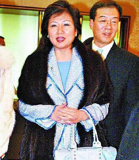 看看賈靜雯對公婆的態度，終於知道修傑楷為什麼這麼寵她了！