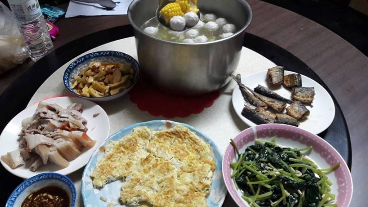 為家人煮好5菜1湯上桌！ 「一通電話3個字」讓她瞬間暴怒：明天開始，自理三餐