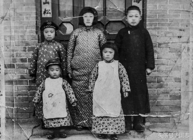 放不下80年老伴！爺爺回光返照「顫抖吻別白髮妻」：這次真的要走了　淚崩追憶「從7歲到白頭的深情」一輩子太短