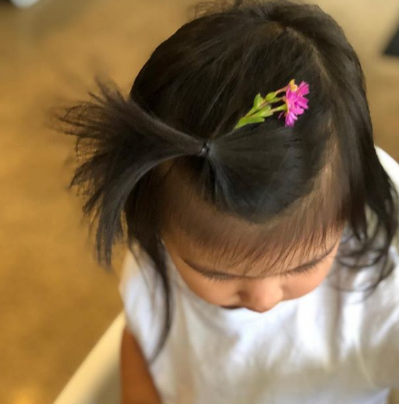 湯唯何時當媽的？ 嫁韓國導演4年生活低調  罕見「曬一家三口恩愛」網友全融化：女兒長好快！