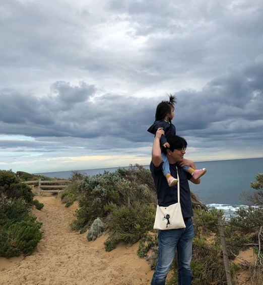 湯唯何時當媽的？ 嫁韓國導演4年生活低調  罕見「曬一家三口恩愛」網友全融化：女兒長好快！