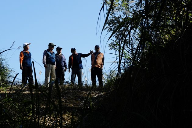 今晚我以台灣人為榮！普悠瑪翻覆「民間車輛自發接駁」外國旅客掏錢：非常感動