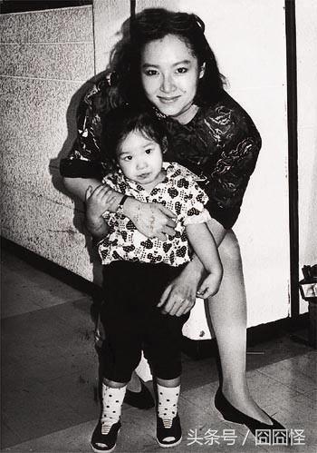 恬妞歷經「被前夫騙婚、嫁影帝又婚變」已然釋懷　和「女兒相依為命」如今的她更顯優雅從容！