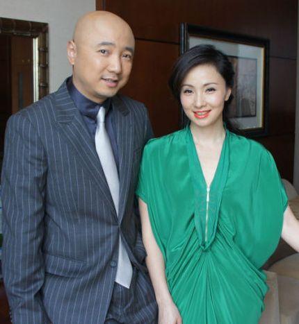 曾拒絕富豪9次求婚卻「愛上沒沒無聞的他」　「甘願退幕後」助夫在影壇一臂之力