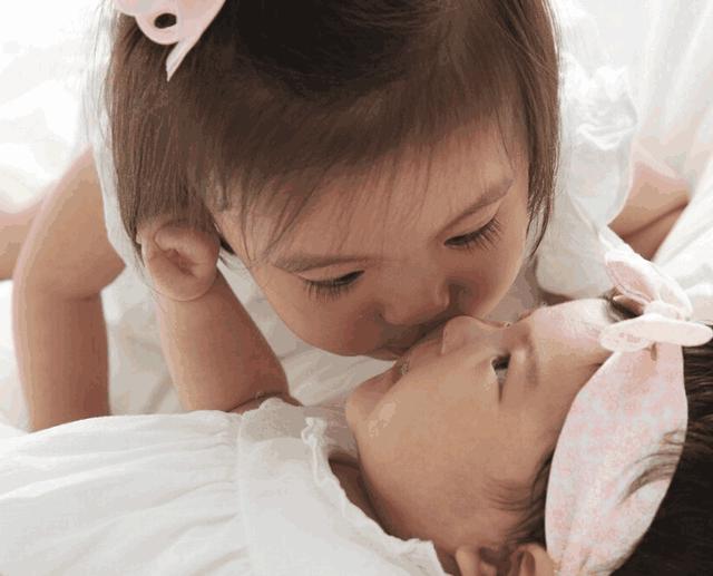 賈靜雯真會取名字,3個女兒的名字一個比一個好聽,網友:有文化