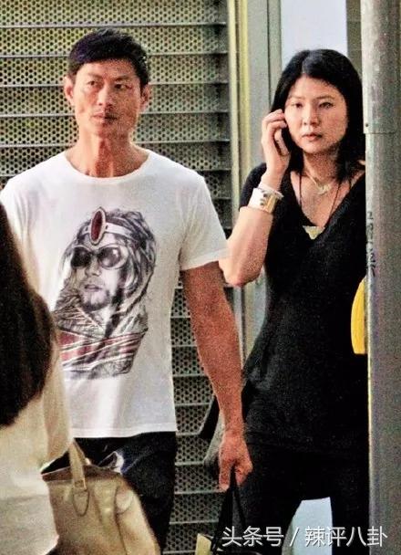堅守18年不離不棄！她「未婚先孕不能認」   黃德斌苦盡甘來娶良妻： 最大的運氣就是遇到她