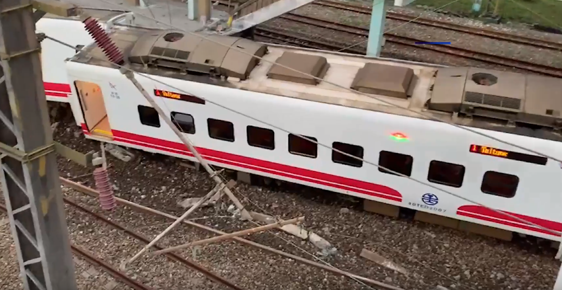 為何堅持開到花蓮？台鐵主秘書「出面回應了」　還原狀況「只用4個字惹怒網友」沒把人命放眼裡